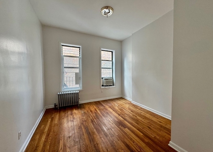 2915 Frederick Douglass Boulev - Photo 1