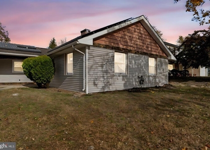 5 Burgess Lane - Photo 1