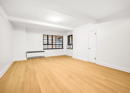 East 44th Street - Photo 1