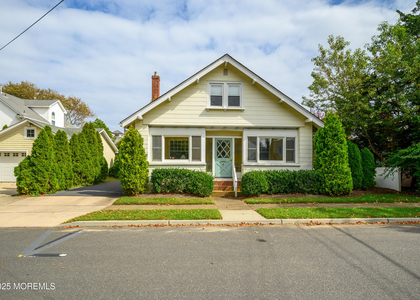 4 2nd Avenue - Photo 1