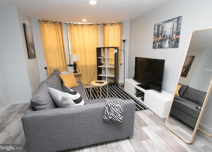 2135 Walnut Street - Photo 1