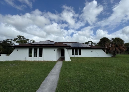 900 Crestwood Road - Photo 1