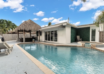 2233 Se 15th Street - Photo 1