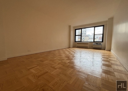 Fourth Avenue - Photo 1