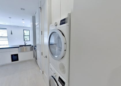 Stanton Street - Photo 1