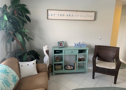 1628 Se 46th Street - Photo 1