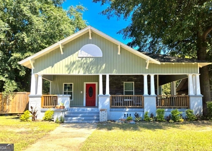 947 Troupe Street - Photo 1
