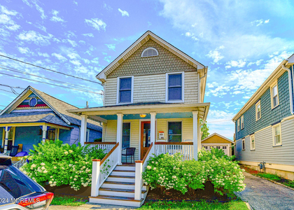 94 Clark Avenue - Photo 1