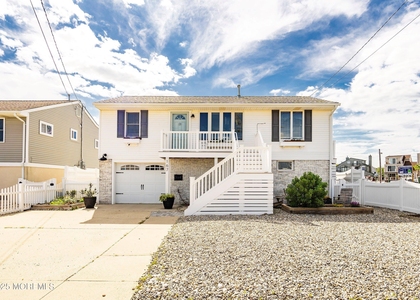167 4th Avenue - Photo 1