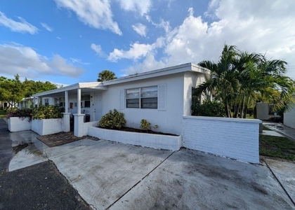 140 Nw 40th Street - Photo 1
