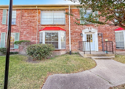 9201 Clarewood Drive - Photo 1