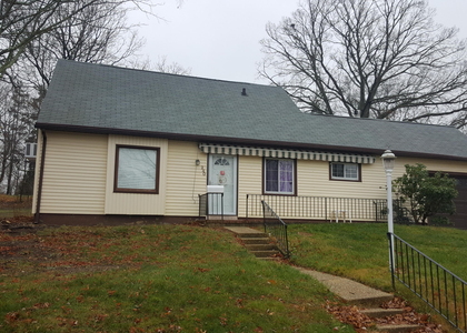 240 Castlewall Avenue - Photo 1
