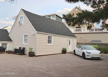 116 E Kupper Drive - Photo 1