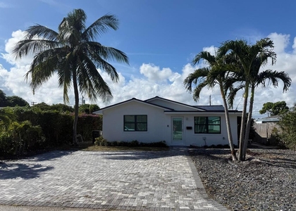 320 Nw 3rd Avenue - Photo 1
