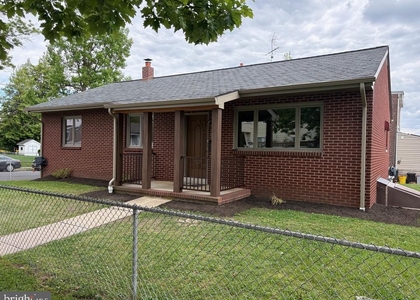 1040 Indiana Ave - Photo 1
