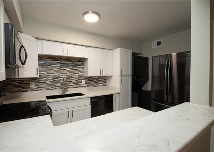 5315 Fleetwood Oaks Avenue - Photo 1