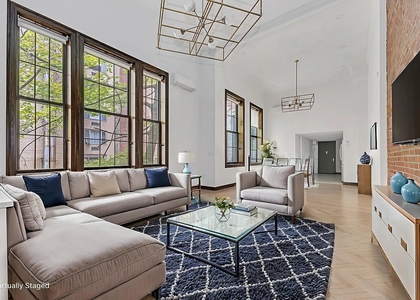 121 East 37th Street - Photo 1