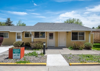 203 N Storie St - Photo 1