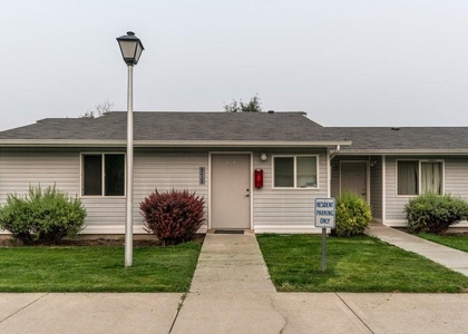 550 E 8th Ave - Photo 1