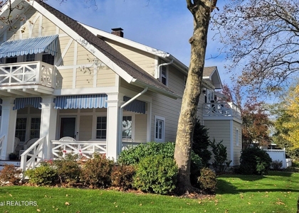 400 4th Avenue - Photo 1
