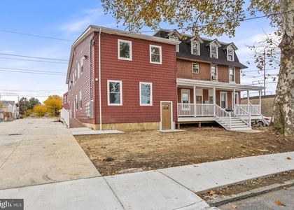 819 11th Avenue - Photo 1