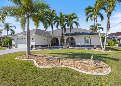 4516 Sw 21st Place - Photo 1