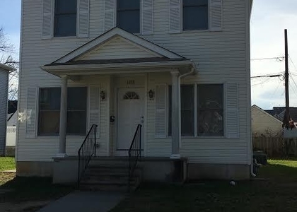 108 Poplar Avenue - Photo 1