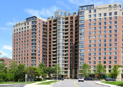 1401 S. Joyce Street - Photo 1