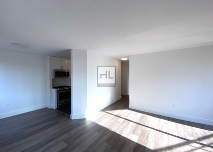 Second Avenue - Photo 1