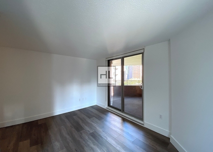 Second Avenue - Photo 1