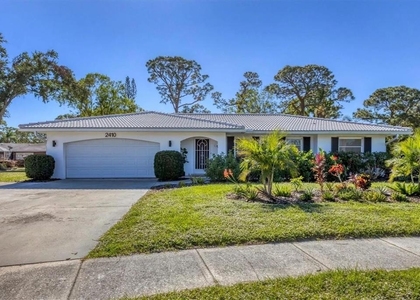 2410 Cass Street - Photo 1