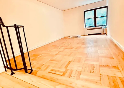 235 east 46th stret - Photo 1