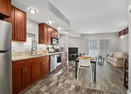 550 15th St - Photo 1