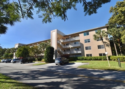 4301 Martinique Circle - Photo 1