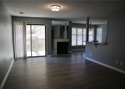 1103 Garden Court - Photo 1