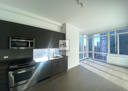 Fifth Avenue - Photo 1