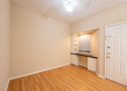 2818 Nueces St - Photo 1