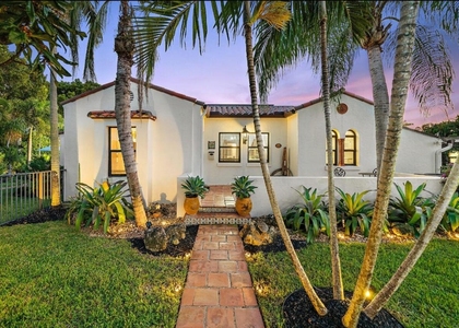 400 33rd Street - Photo 1