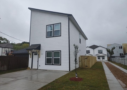 832 Elkhart Street - Photo 1