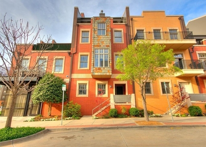 109 Ne 3rd Street - Photo 1