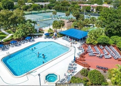 10110 Cedar Point Boulevard - Photo 1