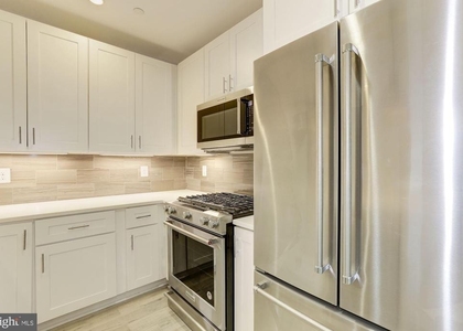 4008 Edmunds Nw - Photo 1