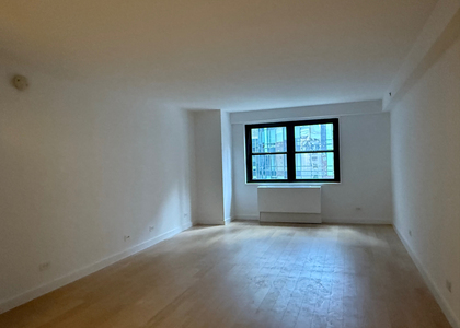 222 East 39th Street - Photo 1