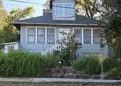 1107 W 22nd St - Photo 1