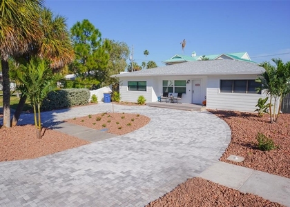 929 Lantana Avenue - Photo 1