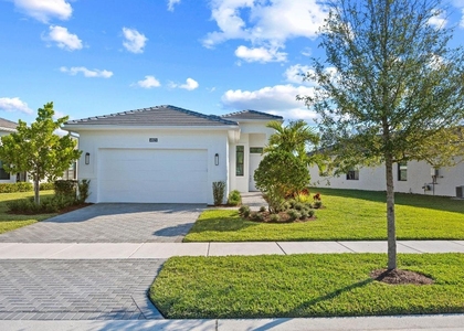 4823 Saint Armands Way - Photo 1