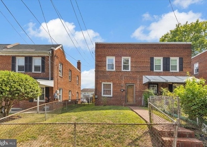 1193 46th Place Se - Photo 1