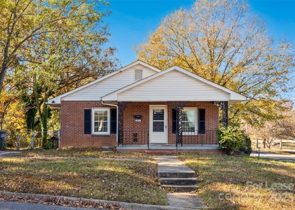 807 N Morris Street - Photo 1