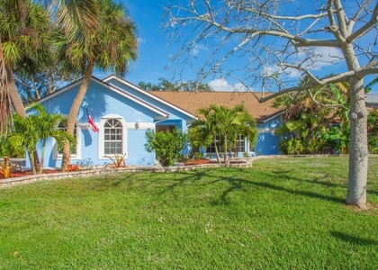 922 Jackson Way - Photo 1