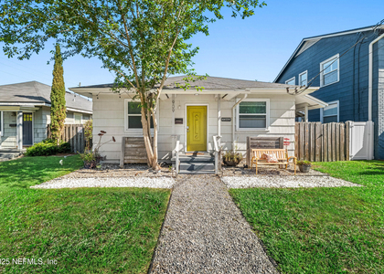 909 Cedar Street - Photo 1